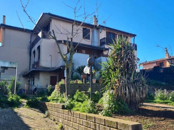 casa indipendente in vendita ad Ardea in zona Castagnetta