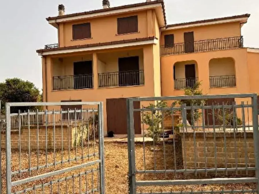 appartamento in vendita ad Ardea in zona Tor di Bruno