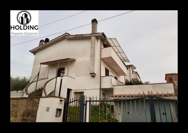 casa indipendente in vendita ad Ardea in zona Montagnano