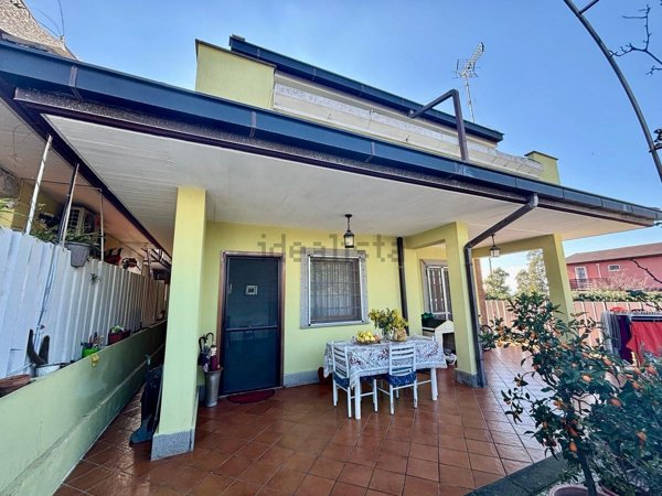 casa indipendente in vendita ad Ardea in zona Nuova California