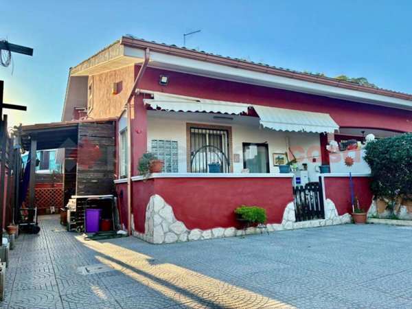 casa indipendente in vendita ad Ardea in zona Nuova California