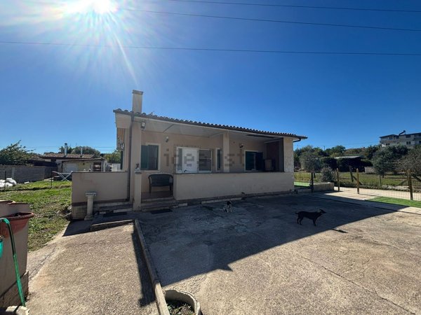 casa indipendente in vendita ad Ardea in zona Castagnola