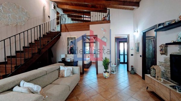 casa indipendente in vendita ad Ardea in zona Nuova Florida