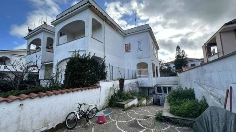 appartamento in vendita ad Ardea in zona Colle Romito