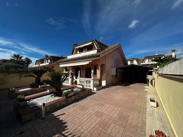 casa indipendente in vendita ad Ardea in zona Nuova Florida