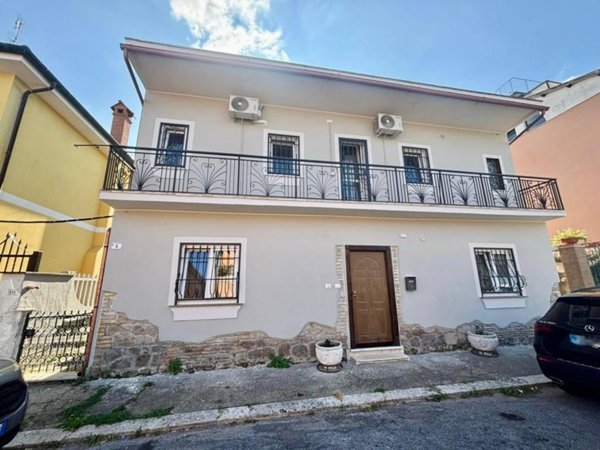 casa indipendente in vendita ad Ardea in zona Nuova Florida