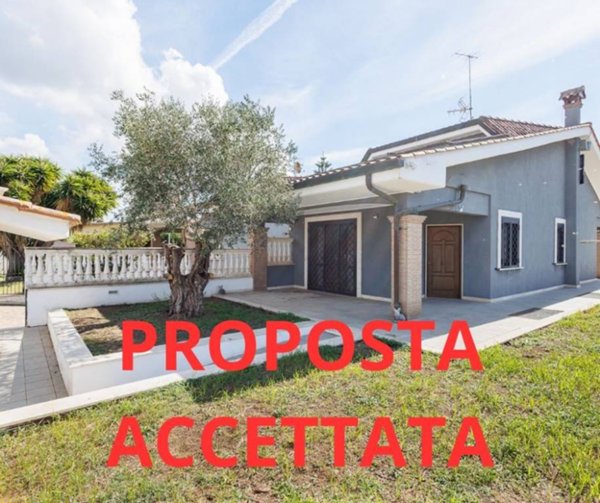 casa indipendente in vendita ad Ardea in zona Nuova Florida