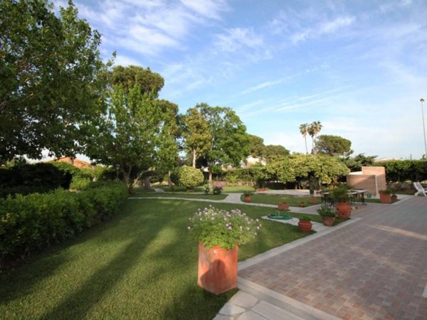 casa indipendente in vendita ad Ardea in zona Nuova California
