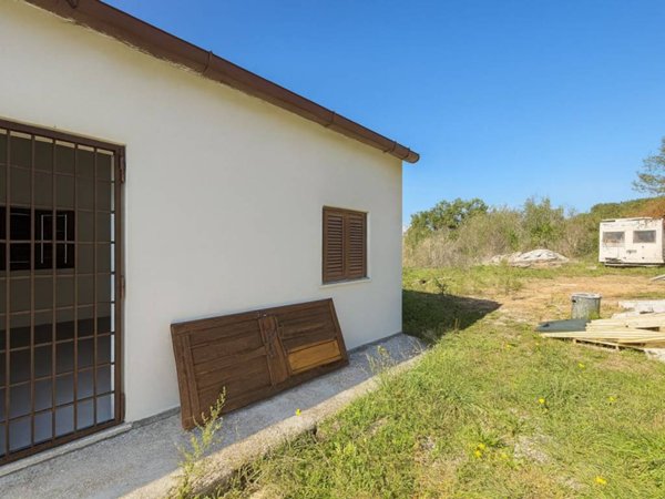 casa indipendente in vendita ad Ardea in zona Montagnano