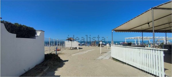 appartamento in vendita ad Ardea in zona Marina di Ardea