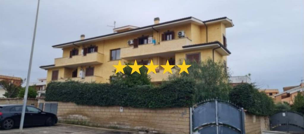 appartamento in vendita ad Ardea in zona Marina di Ardea