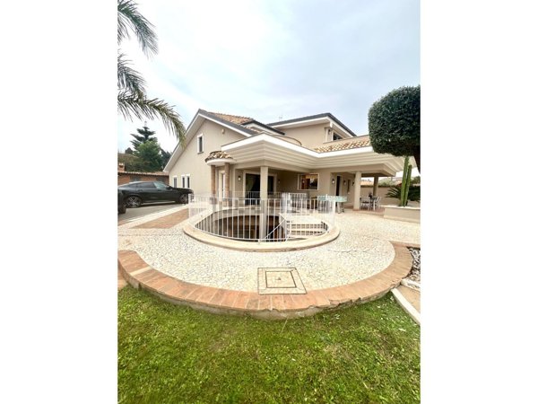 casa indipendente in vendita ad Ardea in zona Nuova Florida