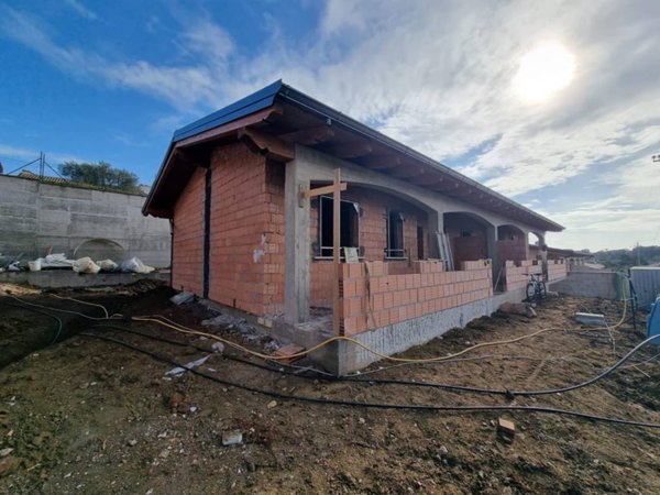 casa indipendente in vendita ad Ardea in zona Banditella
