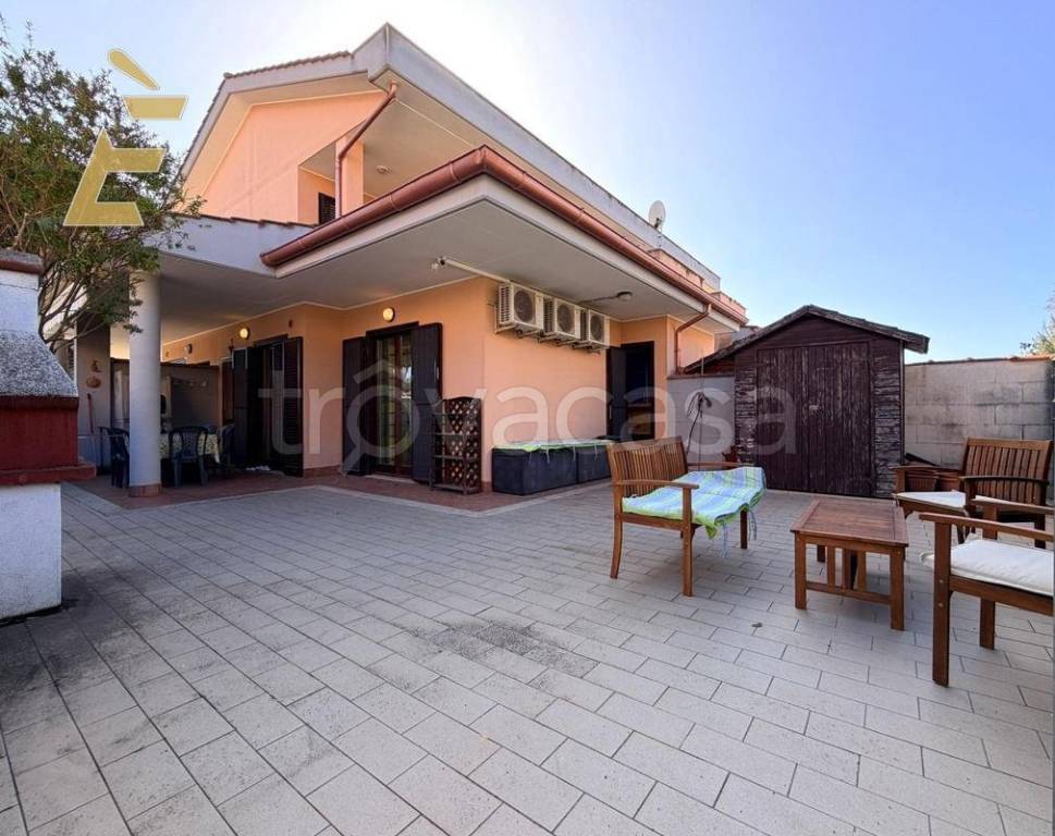 appartamento in vendita ad Ardea in zona Colle Romito