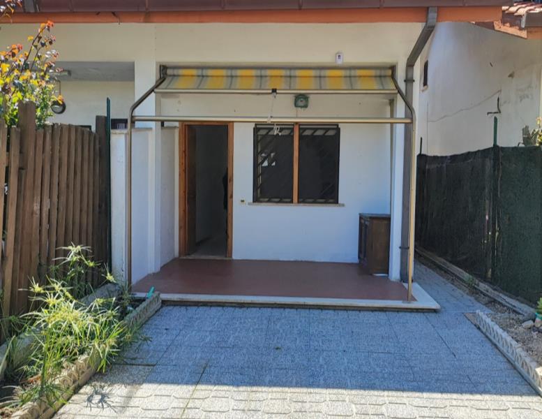 casa indipendente in vendita ad Ardea in zona Nuova California