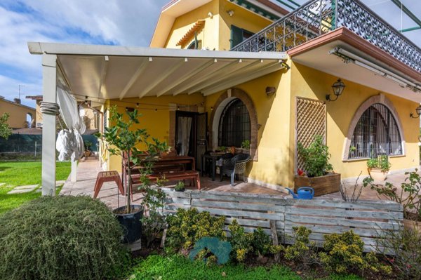 casa indipendente in vendita ad Ardea