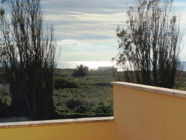 casa indipendente in vendita ad Ardea in zona Marina di Ardea