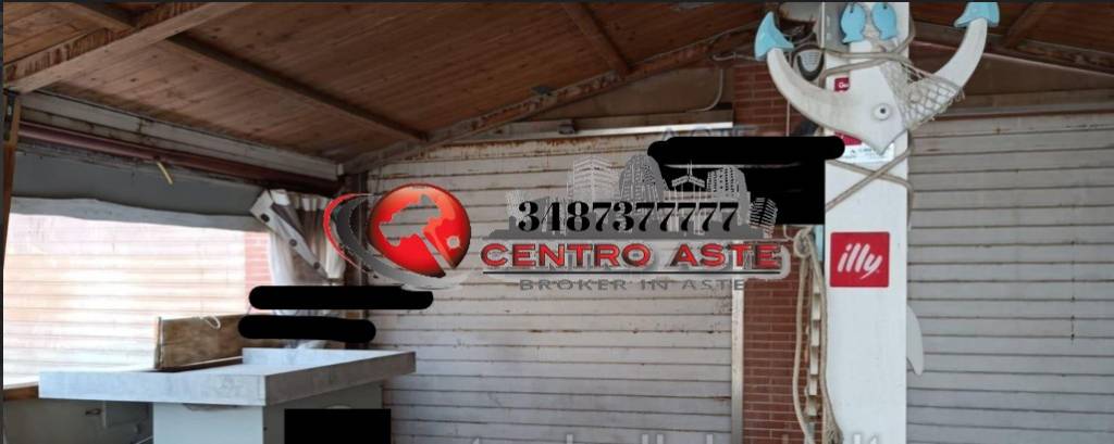 negozio in vendita ad Ardea in zona Marina di Ardea