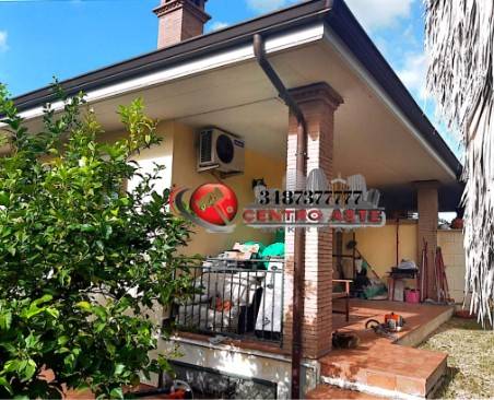 casa indipendente in vendita ad Ardea in zona Nuova California