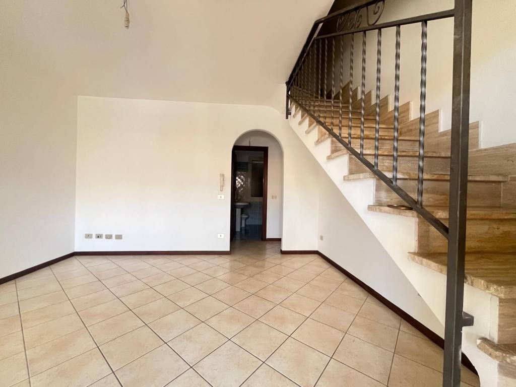 appartamento in vendita ad Ardea in zona Marina di Ardea