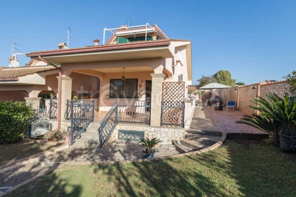 casa indipendente in vendita ad Ardea in zona Nuova Florida