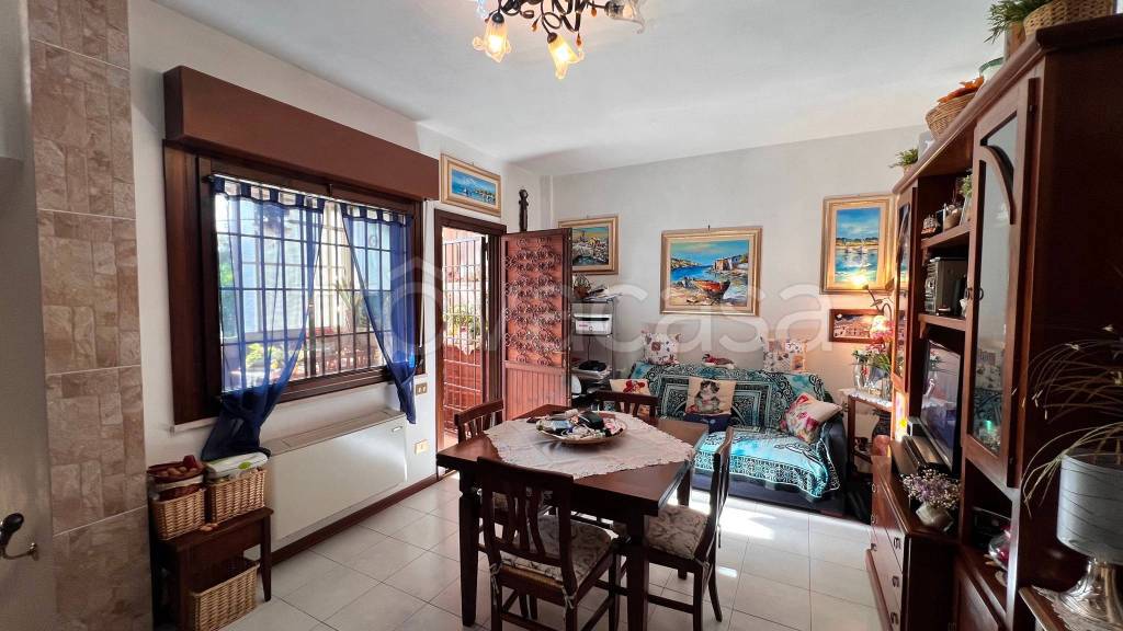 casa indipendente in vendita ad Ardea