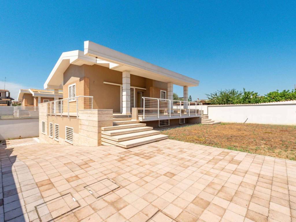 casa indipendente in vendita ad Ardea in zona Banditella