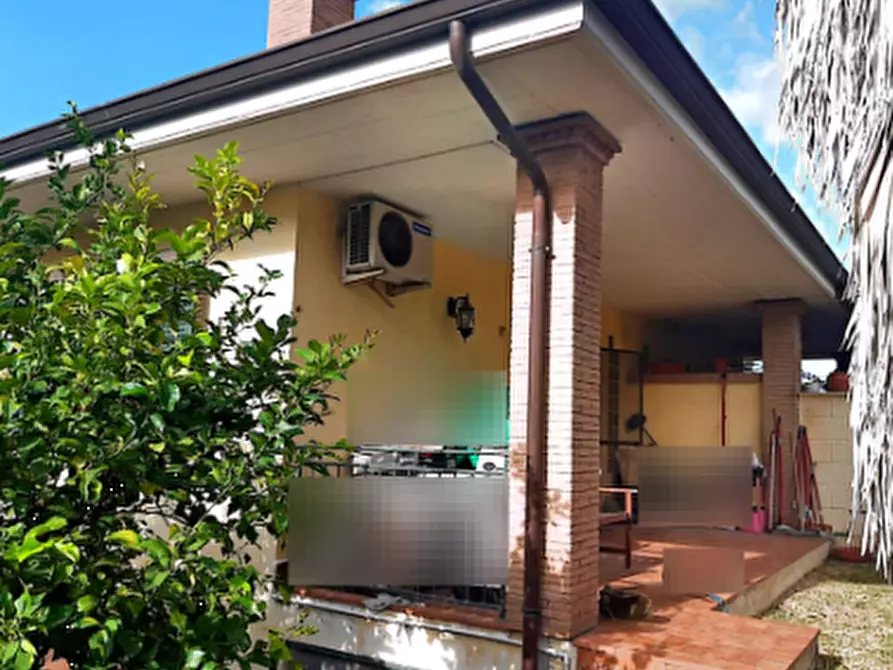 casa indipendente in vendita ad Ardea in zona Marina di Ardea