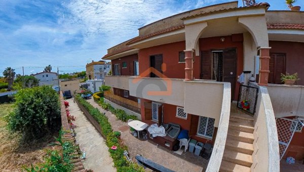 casa indipendente in vendita ad Ardea in zona Marina di Ardea