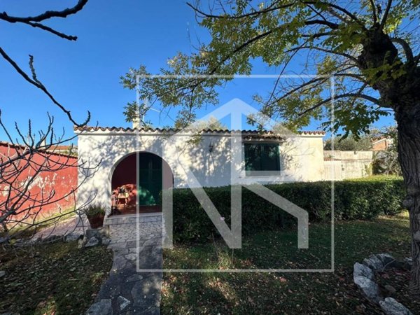 casa indipendente in vendita ad Ardea in zona Nuova California