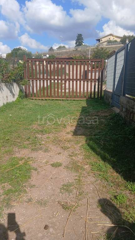 casa indipendente in vendita ad Ardea in zona Castagnetta