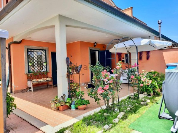 casa indipendente in vendita ad Ardea in zona Nuova California