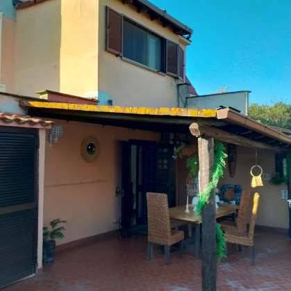 casa indipendente in vendita ad Ardea in zona Nuova California