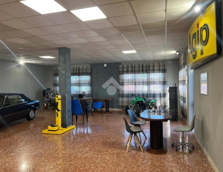 locale commerciale in vendita ad Ardea
