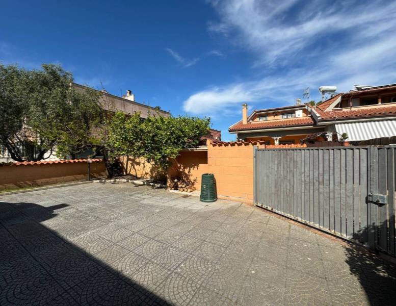 casa indipendente in vendita ad Ardea