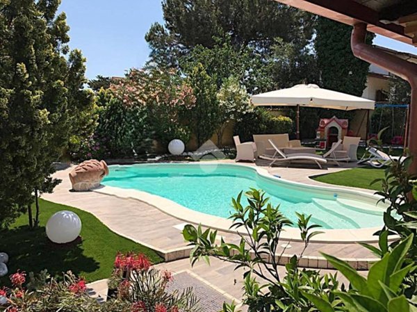 casa indipendente in vendita ad Ardea in zona Banditella