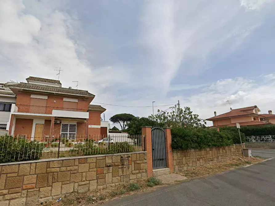 intera palazzina in vendita ad Ardea in zona Marina di Ardea