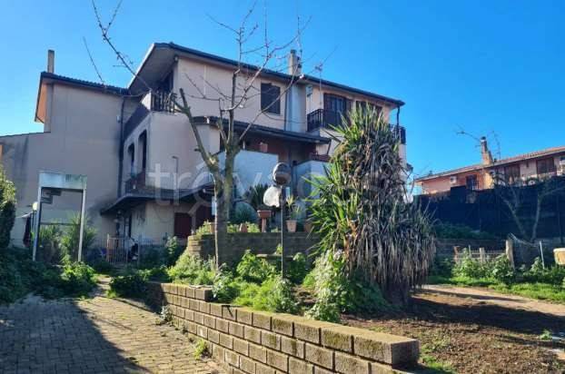 appartamento in vendita ad Ardea in zona Montagnano