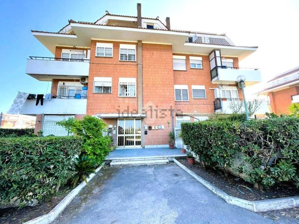 appartamento in vendita ad Ardea in zona Marina di Ardea