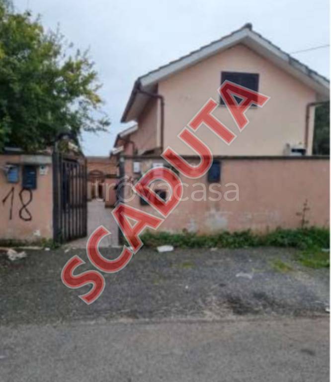 casa indipendente in vendita ad Ardea in zona Castagnola