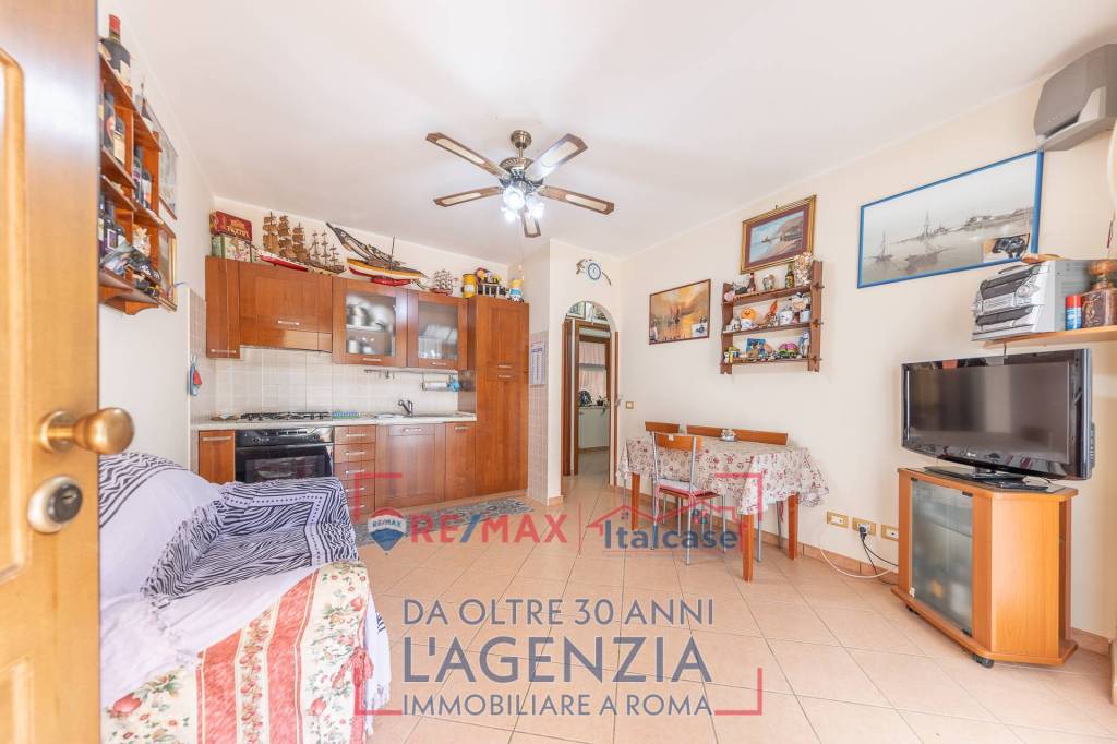 appartamento in vendita ad Ardea in zona Colle Romito