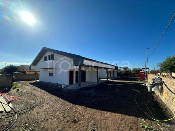 casa indipendente in vendita ad Ardea in zona Lido dei Pini