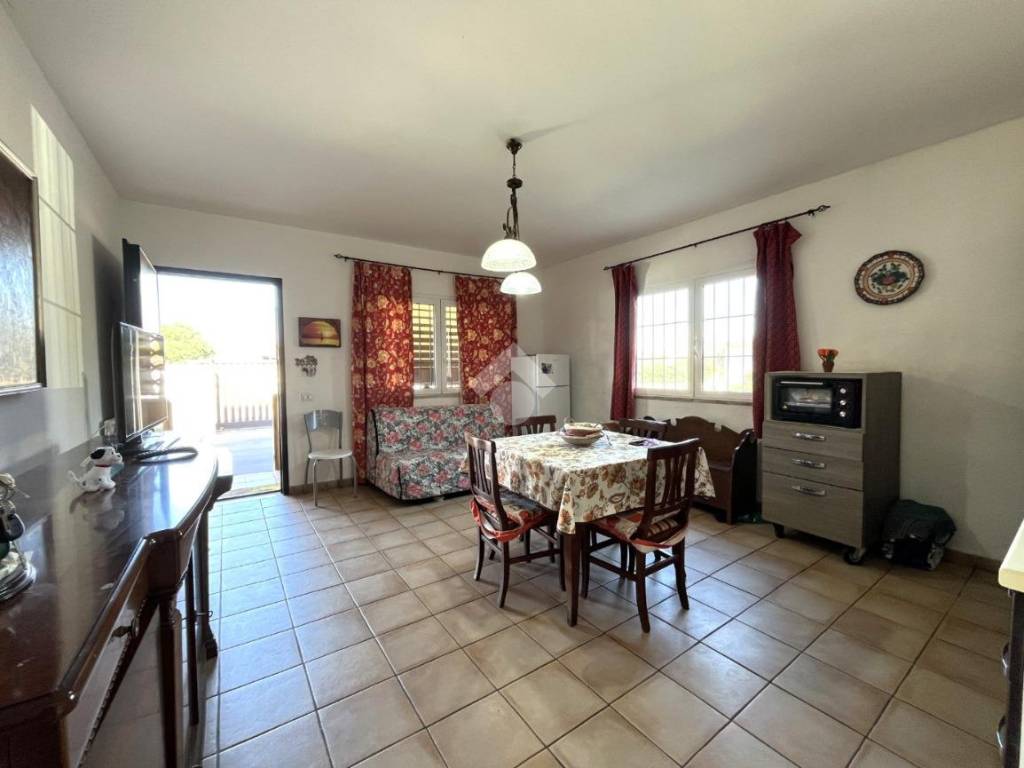 appartamento in vendita ad Ardea in zona Marina di Ardea