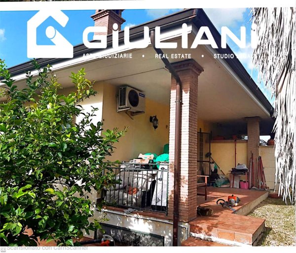 appartamento in vendita ad Ardea in zona Marina di Ardea