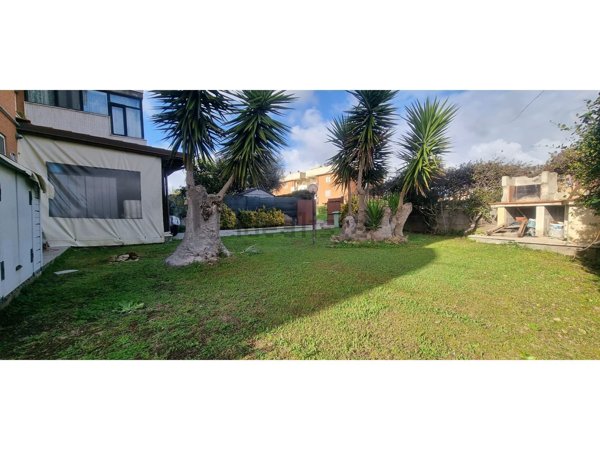 appartamento in vendita ad Ardea in zona Marina di Ardea