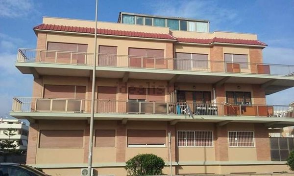 appartamento in vendita ad Ardea in zona Marina di Ardea