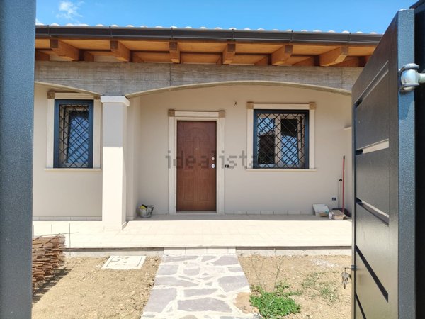 casa indipendente in vendita ad Ardea