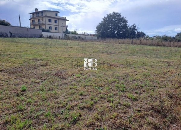 terreno edificabile in vendita ad Ardea