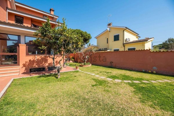 casa indipendente in vendita ad Ardea