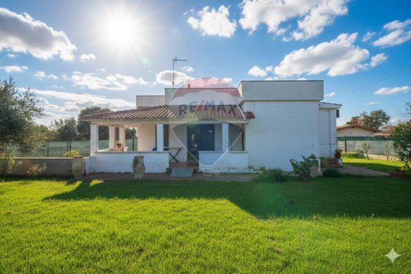 casa indipendente in vendita ad Ardea in zona Colle Romito